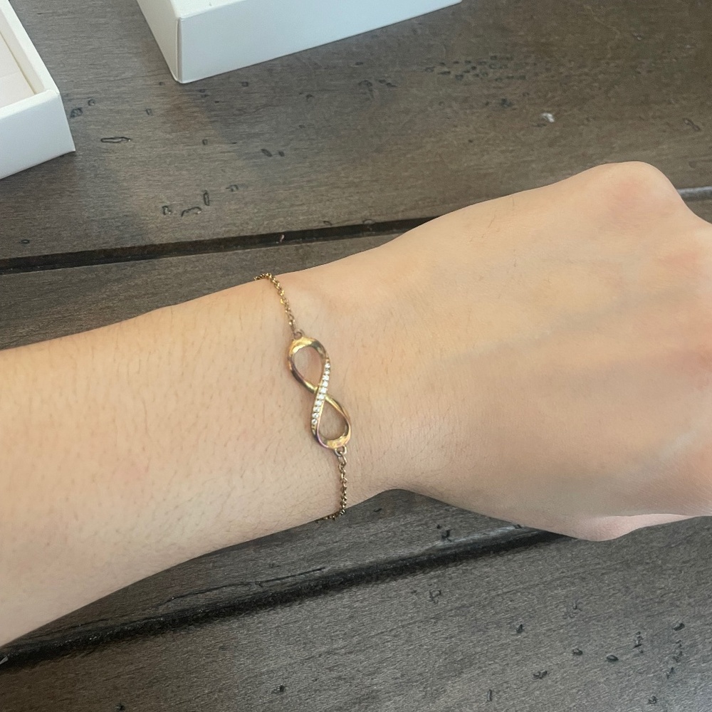 Infinity bracelet